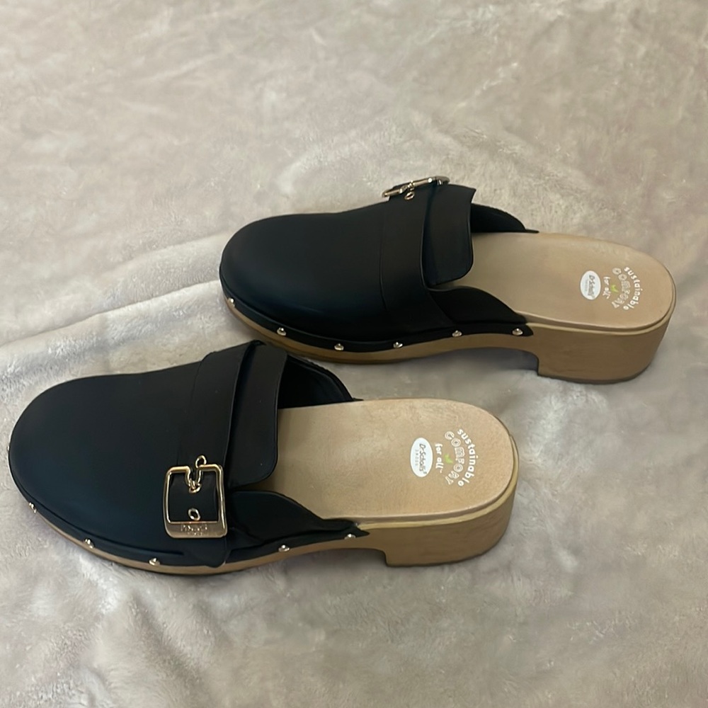 Dr. Scholls slip on clogs, size 10